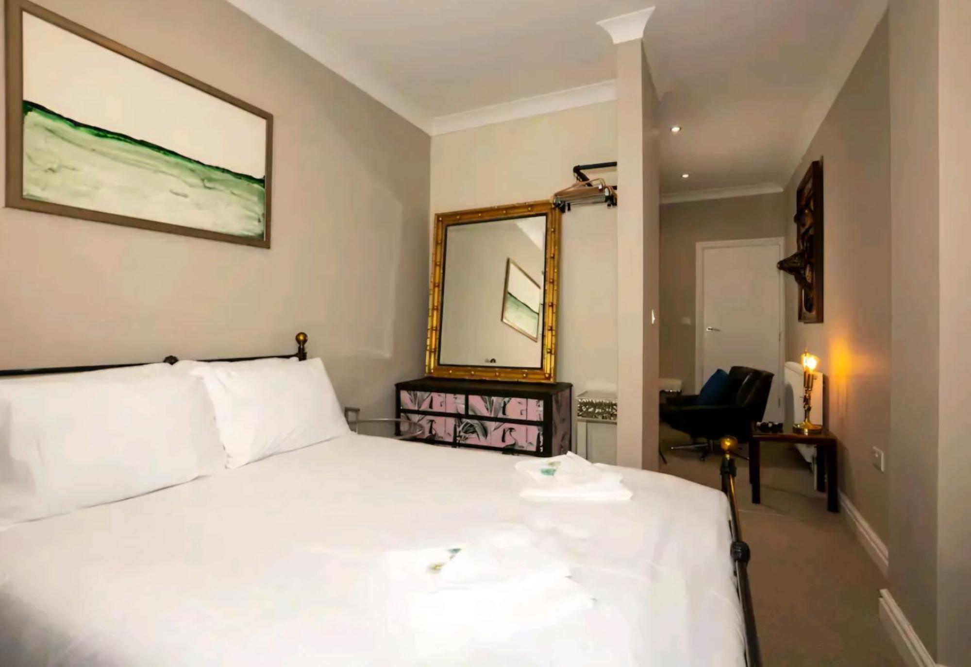 Stones Throw Apartment Scarborough Exterior photo